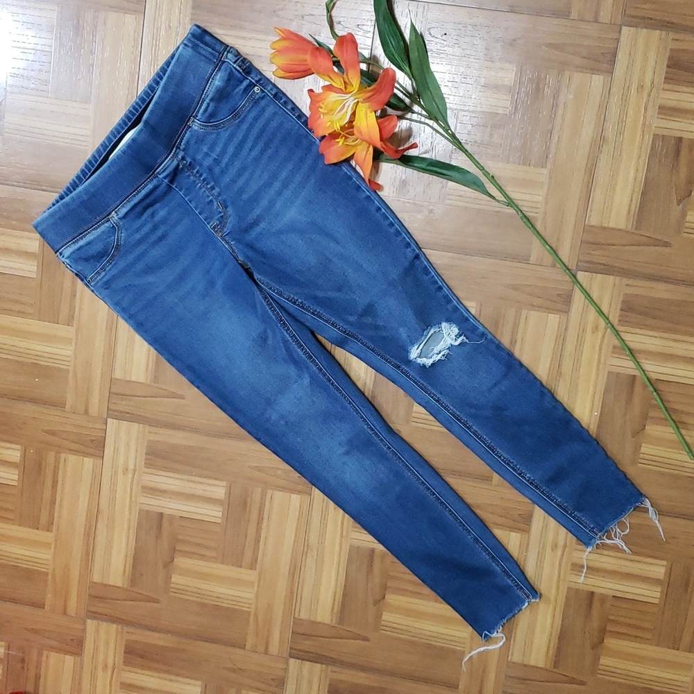 OLD NAVY rockstar super skinny pyll-on jeggings